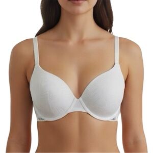 Victoria’s Secret White Leaf Embossed T-Shirt Lightly Lined Demi Bra Size 32DD
